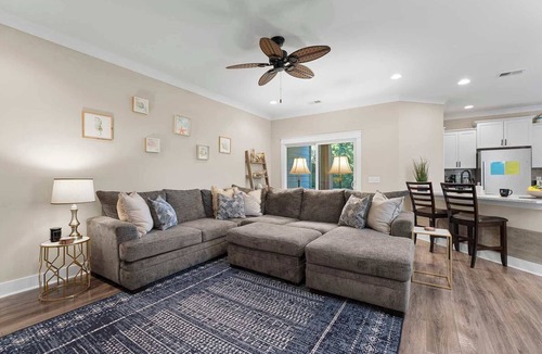 Spanish Wells House | Luxury Hilton Head Villa Getaway 4BR 3 Full BA 1 Half BA Beach Essentials Included
