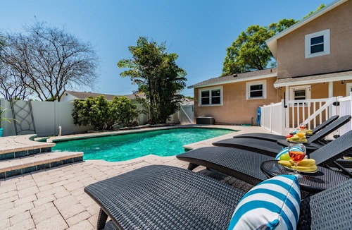 Bay Crest Park House | Luxury home 🔥HEATED POOL🔥 Home W/outdoor living and Boat rental 🚤