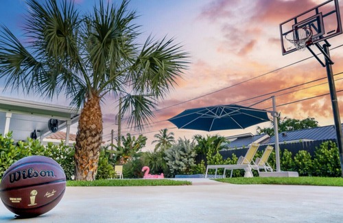Lake Ida Shores House | Luxury Home, Heated Salt Pool, Basketball Hoop, Fire Pit