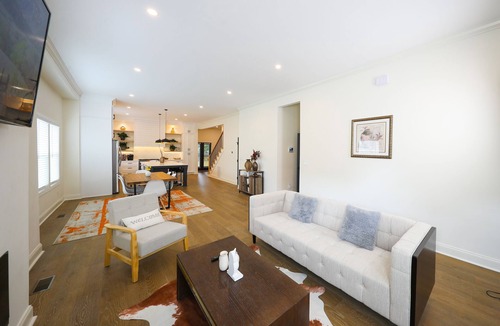 Old Fourth Ward House | Luxury Home w/Stunning Kitchen + King Bed Suite, amid Top Attractions