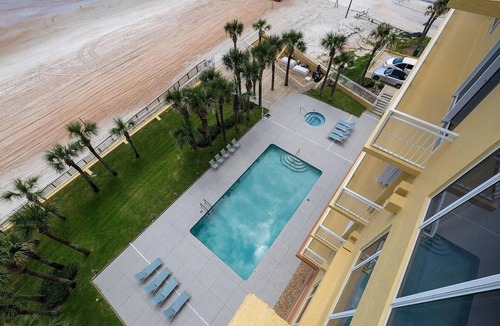 Holly Hill Condo | Luxury in Daytona Beach! 3 BR, 3 Bath Beachfront Condo. 15th flr Views!
