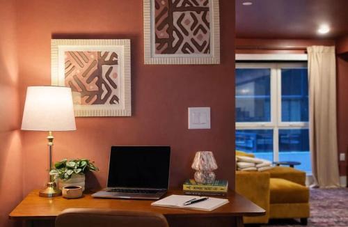 Spring Garden Apartment | Luxury King 2BR 4 Beds Sleeps 8 Near the Met
