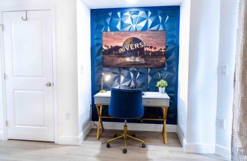 Florida Center Apartment | Luxury Lakeview Getaway 1 mile Universal Studios