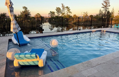 Diplomat House | Luxury Living at Cape Coral-Heated Pool 3 Bedroom-3 Bathroom-Fresh Water Canal.