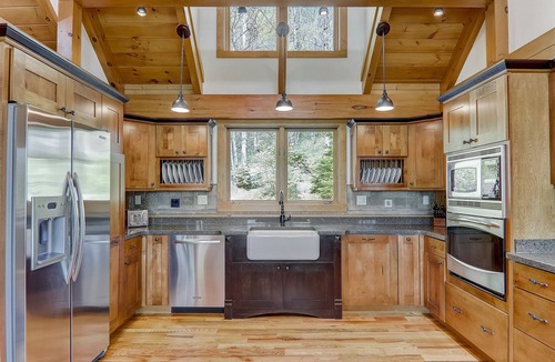 Laurel Ridge House | Luxury Lodge w/Sauna + Hot Tub, Near Asheville | Inc. Biltmore Pass