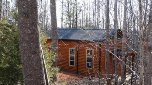 Rutherfordton House | Luxury Loft Cabin 5 miles to TIEC for the Equestrian Internationl Games
