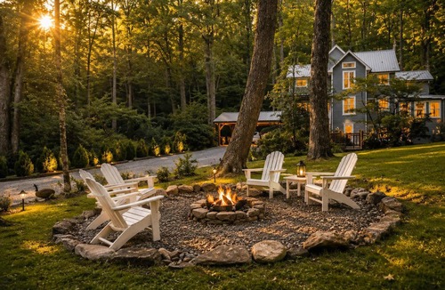 Highlands Cabin | Luxury manor w/indoor/outdoor living & fire pit