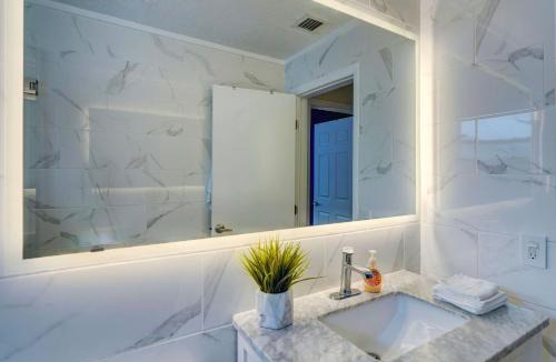 Miami Shores Villa | Luxury Miami Casa Bonita with Tropical Pool Oasis