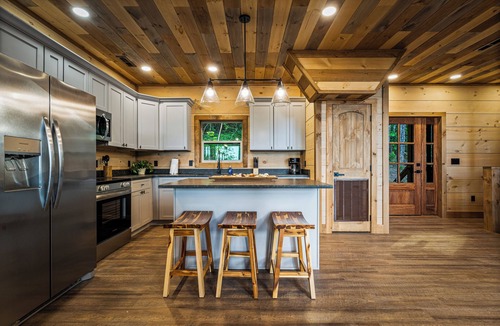 Gatlinburg - Pigeon Forge Cabin | Luxury Mountain Getaway + Stunning Views + Expansive Decks + Heated Indoor Pool