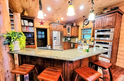 Hidden Lake Cabin | Luxury Mountain Lodge | Big Views, Game Room, Hot Tub, Fire Pit & Paved Access