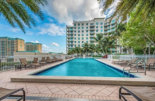 Boynton Beach Condo | Luxury Near the Beach! BEACH PASS INCLUDED!
