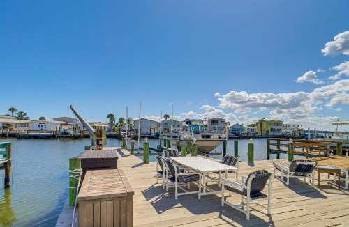 Nettles Island House | Luxury Nettles Island Home with Large Deck!