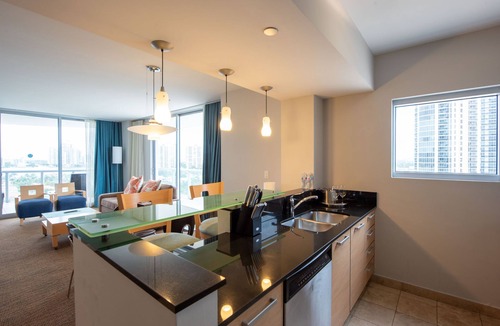 Sunny Isles Beach Hotel | Luxury Oceanfront with Bay Viewn