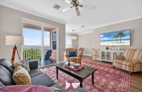 Matlacha Villa | Luxury Oceanfront Island Oasis with Fishing Kayaking Paddleboarding