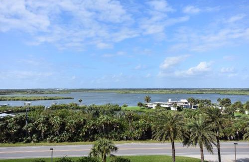 Bethune Beach Apartment | Luxury Oceanfront Condo with Breathtaking Views Pool WiFi ~ CH516