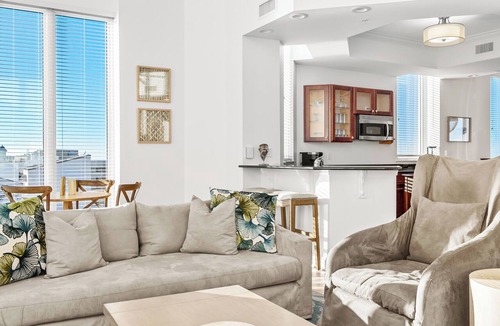 Destin Condo | Luxury Penthouse at Silver Beach Towers!