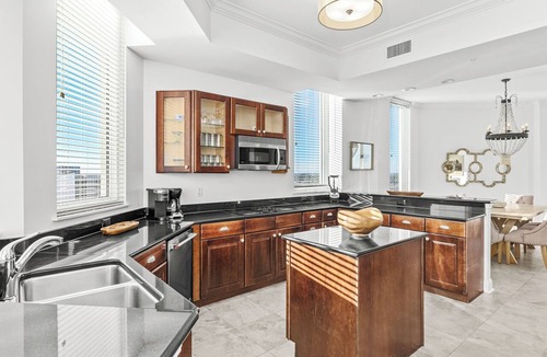 Destin Condo | Luxury Penthouse at Silver Beach Towers!