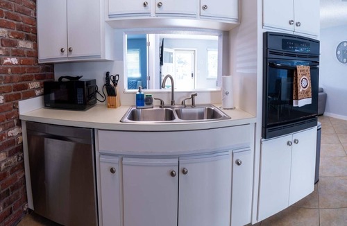 Dania Beach House | Luxury Pool Home, Near the Beach and Cruise Port