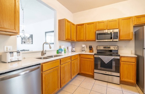 Regal Palms House | Luxury Resort Amenities - Bright and Modern Townhome