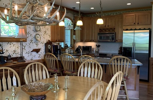Boone House | Luxury Resort Home in the Yonahlossee Saddle Club, Spectacular Views, Hot Tub