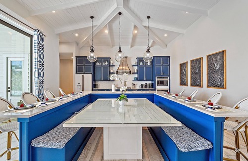 Saint Armands Key House | Luxury Resort-Like Home at St. Armands Circle and Lido Key Beach