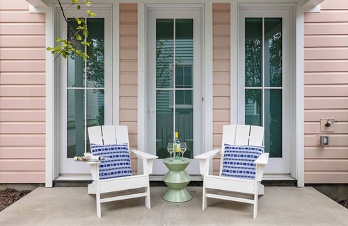 Cannonborough Elliotborough House | Luxury Retreat with 4 King Suites