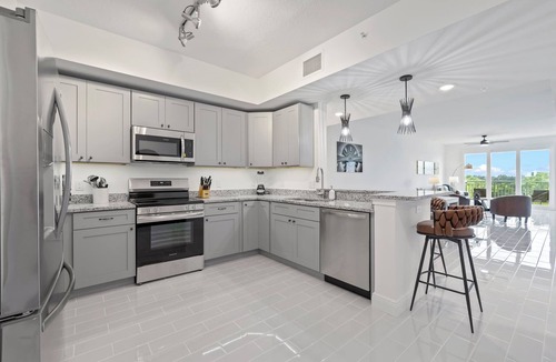 Merritt Island Condo | Luxury River Front Secluded Condo w Resort Amenities