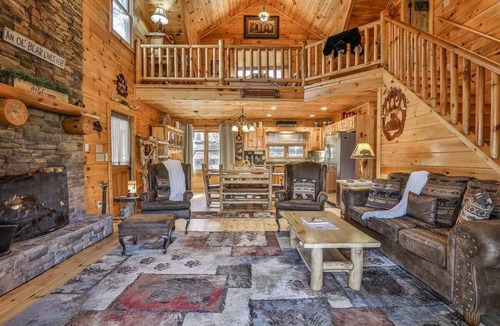 Ellijay Cabin | Luxury River Oasis -3 Master Suites - 3 Fireplaces Hot Tub!