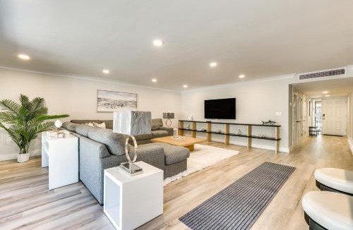 Sanibel House | Luxury Sanibel Condo w/Ocean View: Steps to Beach