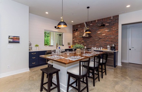 Berlin House | Luxury Side by Side Homes! Sleeps 18. 1.5Mi. From Assateague and 3 Golf Courses!