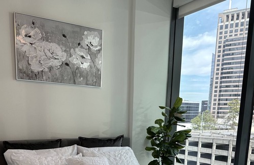 Lenox Apartment | Luxury Sky Rise Vacation Home