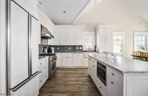 Stone Harbor House | Luxury South End Stone Harbor Home (118th st) 6 bedrooms & 5.5 baths with Pool