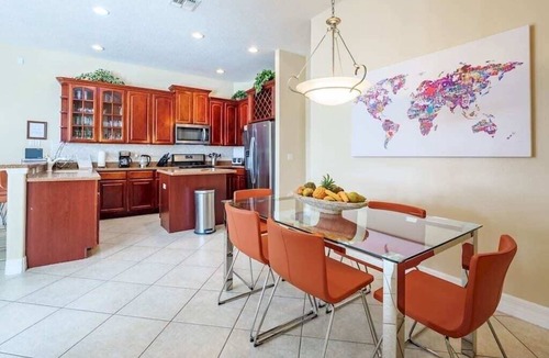 Windsor Hills House | Luxury South Facing Pool Hot Tub Pool Table Air Hockey Gym BBQ 2 Miles to Disney