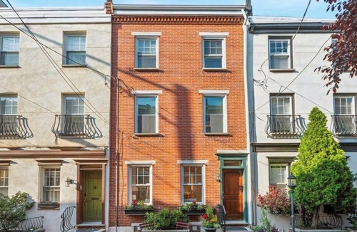 Center City House | Luxury, Steam Shower, Stylish 3BR 2BA Home in the Beautiful Rittenhouse District