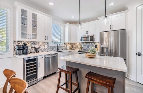 Tampa Heights House | Luxury Stylish 3BR Oasis - Downtown Tampa Retreat