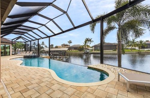 Pelican House | Luxury, Sunsets, Heated Infinity Pool, Spa, Pool Table, Bikes & Kayaks - Villa Coral Bay - Roelens