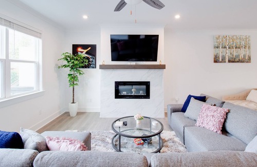 Peachtree Corners House | Luxury Townhome -Spacious and Cozy| Close to ATL