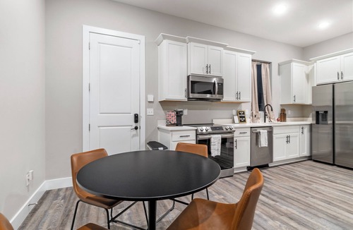 Chattanooga House | Luxury Townhome in Southside for Mid Term Stays