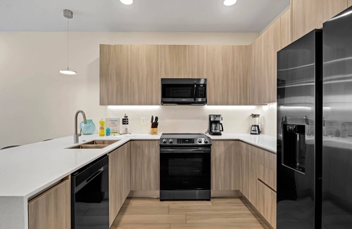 Silver Creek House | Luxury Townhome with private plunge pool located near Disney