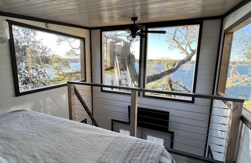 Roseland Cabin | Luxury Treehouse on the San Sebastian River, Florida