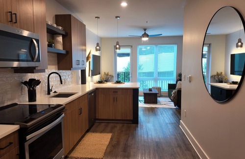 Home Park Apartment | Luxury Urban Retreat Interlock Atlanta ARLO Stays