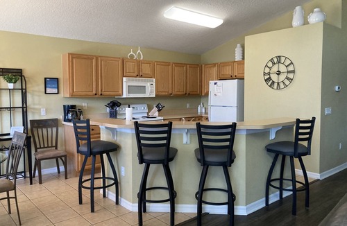 Highgate Park House | Luxury Villa, Gated Community, SOUTH FACING POOL/SPA, WIFI BBQ, mins to DISNEY!