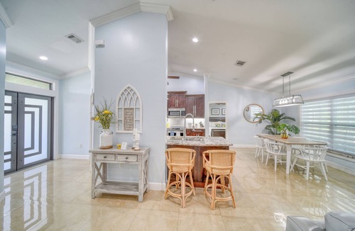 Mariner House | Luxury Villa w/Heated Pool & BBQ Patio