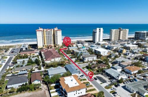 Jacksonville Beach Villa | Luxury Villa with 4 Ensuite Bedrooms Steps to Beach