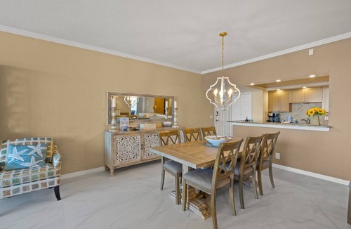 Siesta Key Condo | Luxury Waterfront Condo w/Lanai & Bay Views | Close to Beach & Steps to Heated Pools