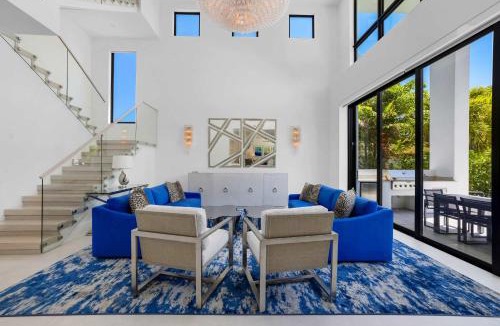 Harbour Inlet House | LVS Villa Blanco 5BR Coastal Oasis with Rooftop Sunset Deck Heated Pool Spa & Walk-to-Beach Access