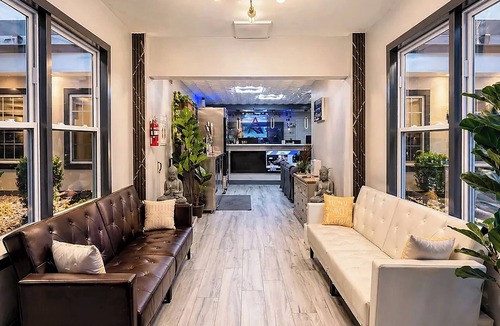 Manchester Hotel | Lx Hotel, SureStay Collection by Best Western