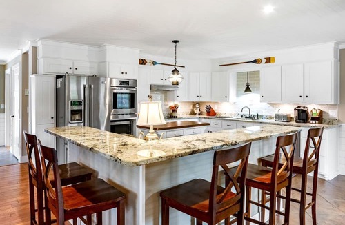 Tullahoma Cabin | Lynchburg's Best-Kept Secret: A Unique Rental with Private Dock and Open Water Views