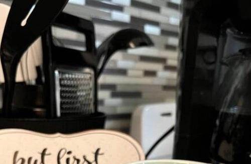 Parkside Condo | M - Lovely Budget Studio Fully Equipped at Hollywood
