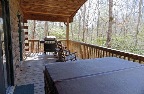 Murphy Cabin | MacDonald Cabin in Scottish Woods